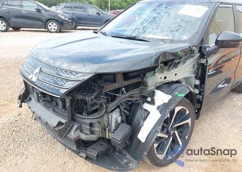 2024 Mitsubishi Outlander Se 2.5 S-Awc z USA, uszkodzony, nr VIN JA4J4VA82RZ006024